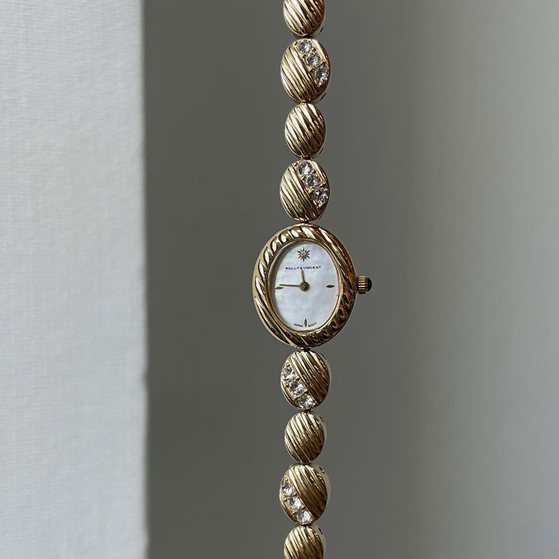 Montre Rétro à l'Esthétique Raffinée